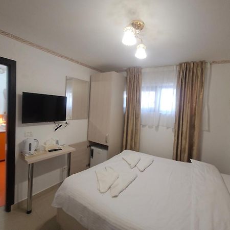 Hotel Marina 2 Βουκουρέστι Εξωτερικό φωτογραφία