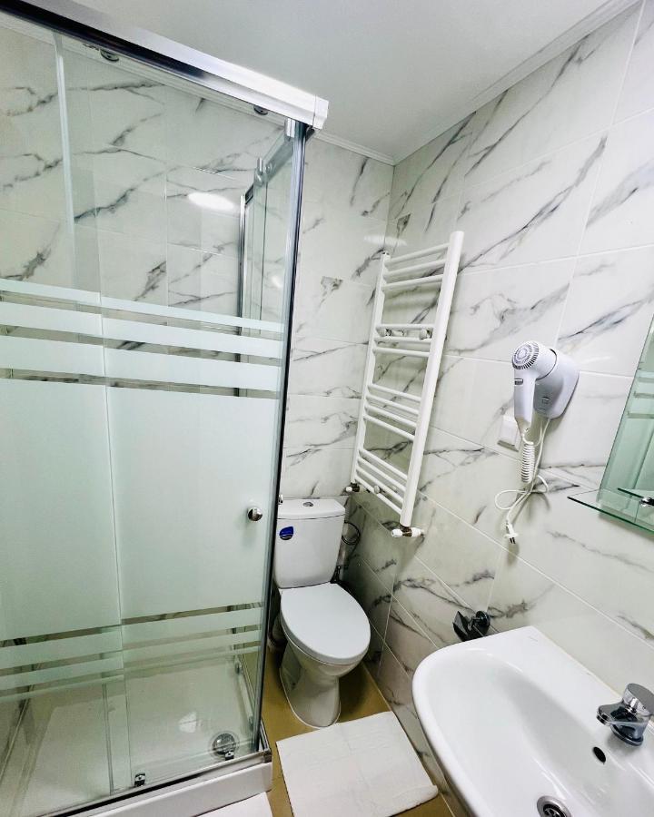 Hotel Marina 2 Βουκουρέστι Εξωτερικό φωτογραφία