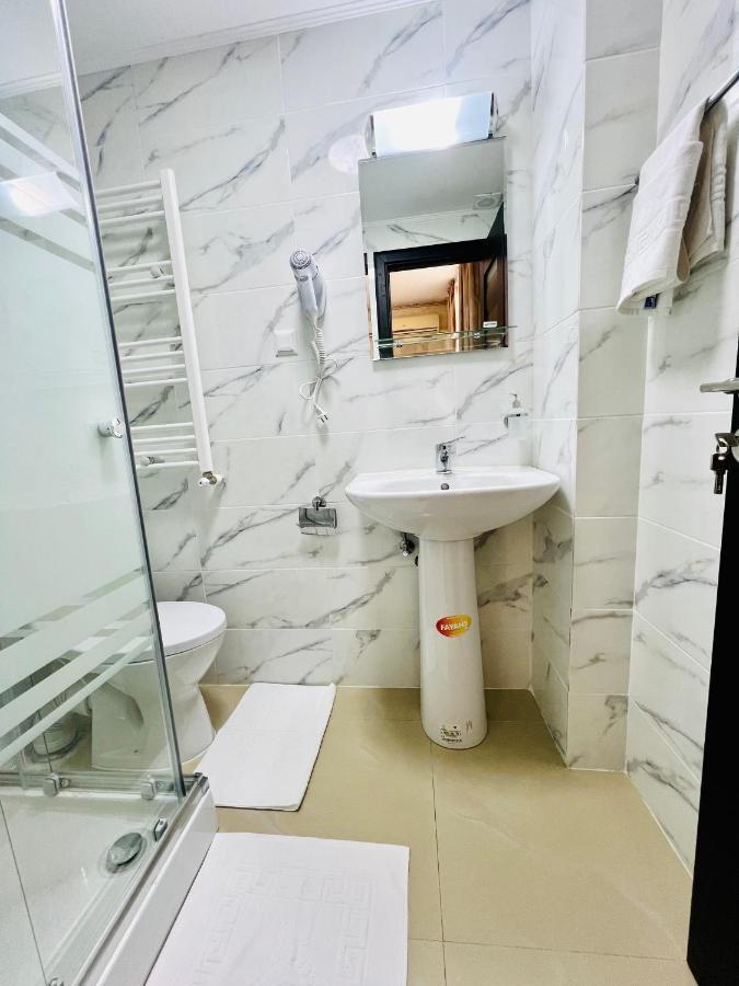 Hotel Marina 2 Βουκουρέστι Εξωτερικό φωτογραφία