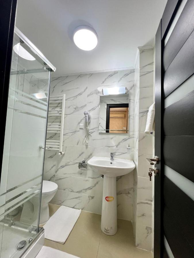 Hotel Marina 2 Βουκουρέστι Εξωτερικό φωτογραφία
