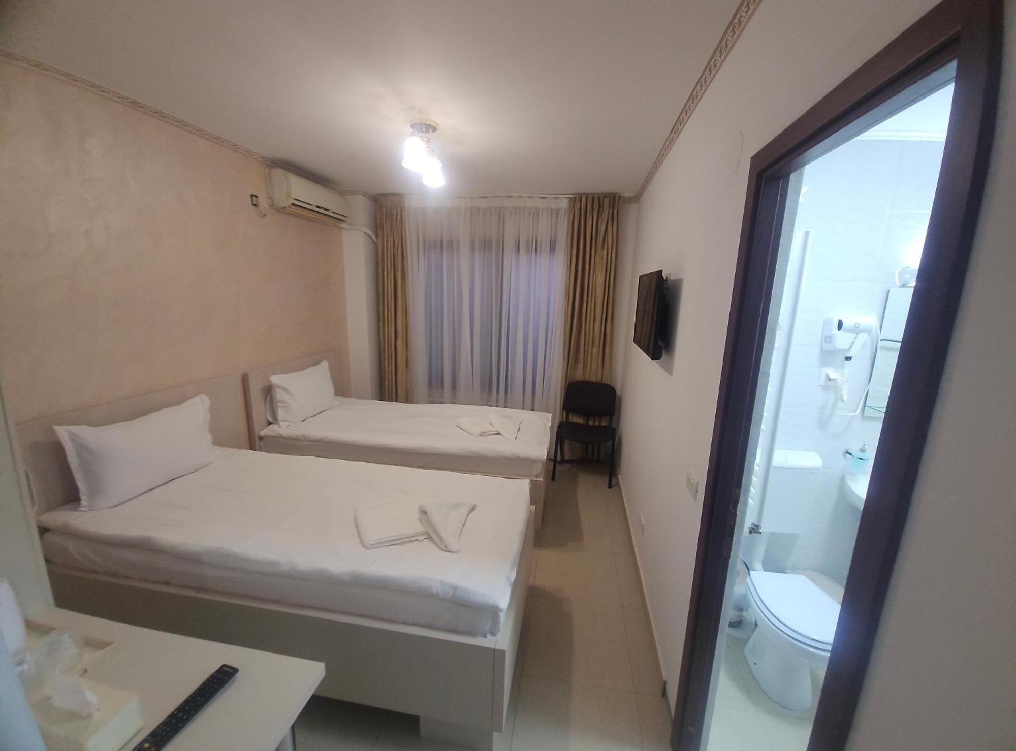 Hotel Marina 2 Βουκουρέστι Εξωτερικό φωτογραφία