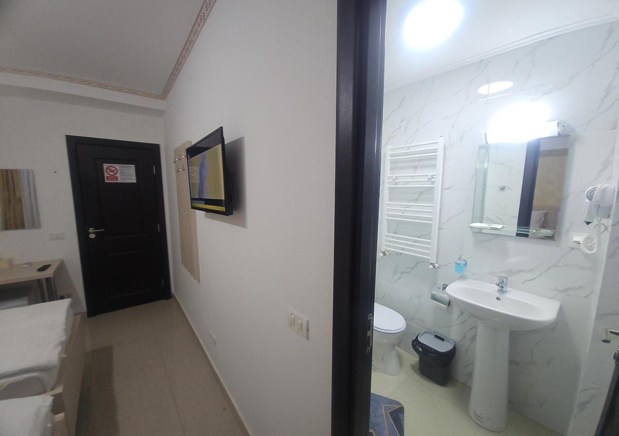 Hotel Marina 2 Βουκουρέστι Εξωτερικό φωτογραφία
