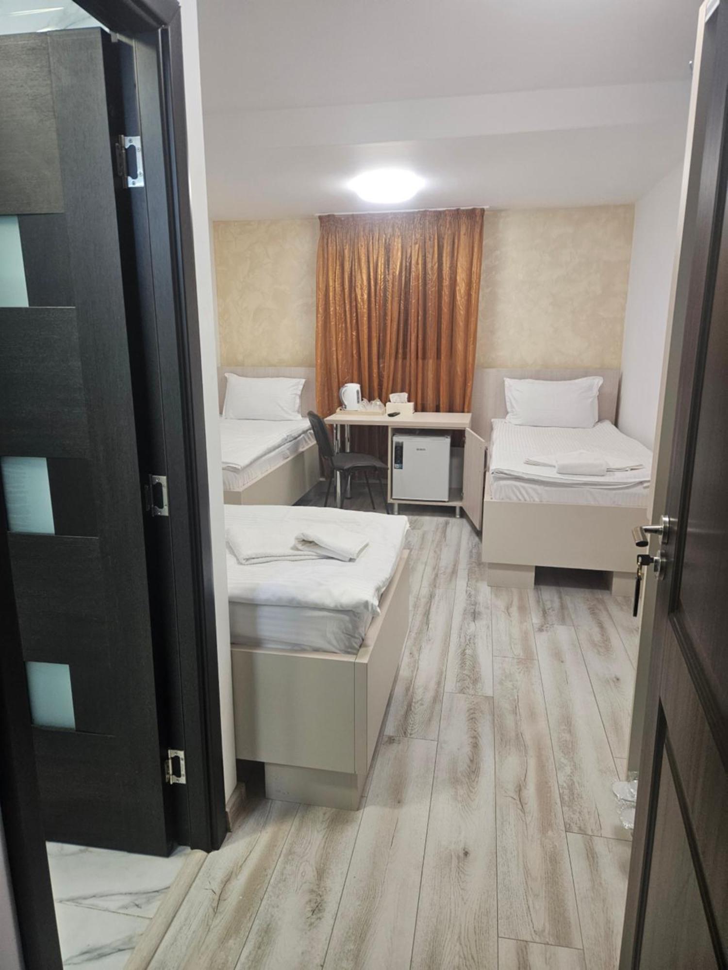 Hotel Marina 2 Βουκουρέστι Εξωτερικό φωτογραφία